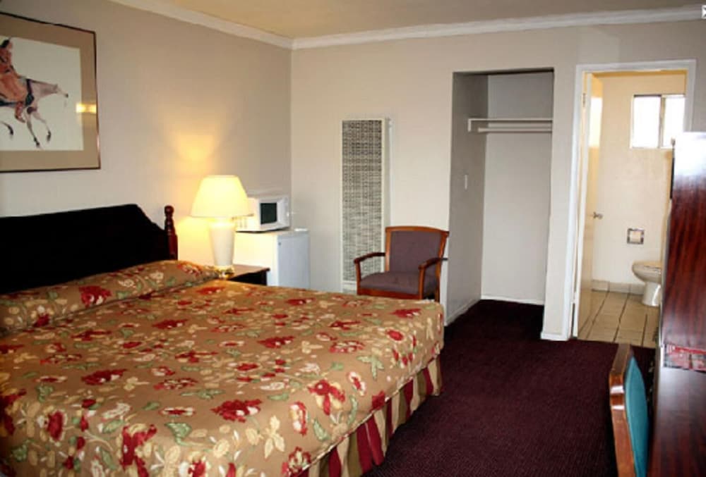 Sunset Inn and Suites — hotel in West Sacramento