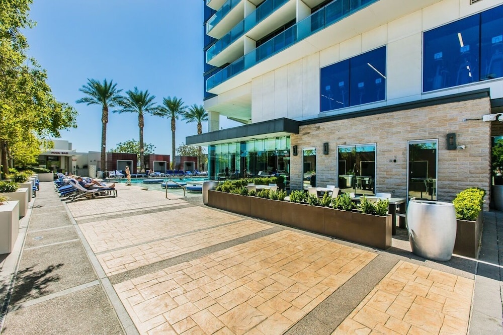 Palms Place Condo Hotel & Casino - photo 76
