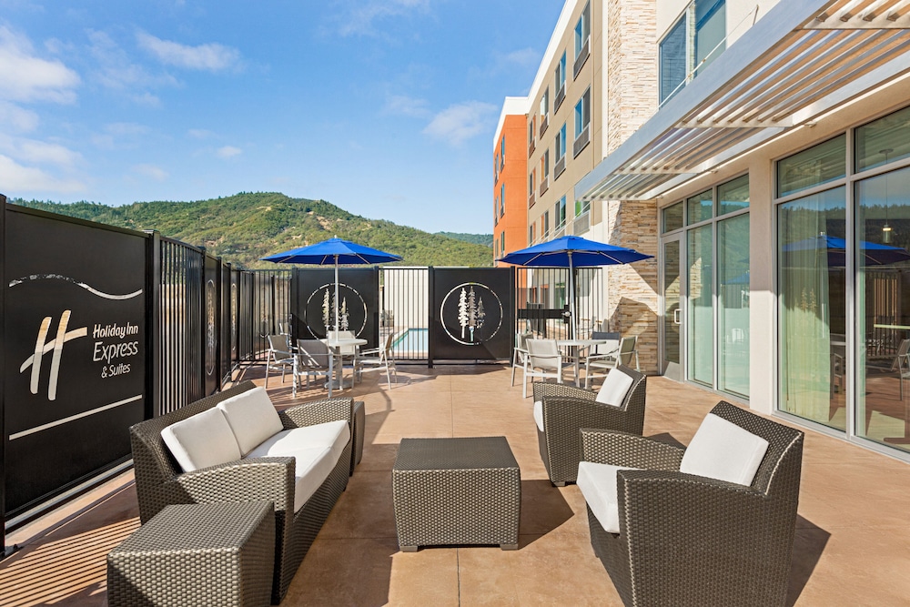 Holiday Inn Express and Suites Ukiah by IHG - photo 41