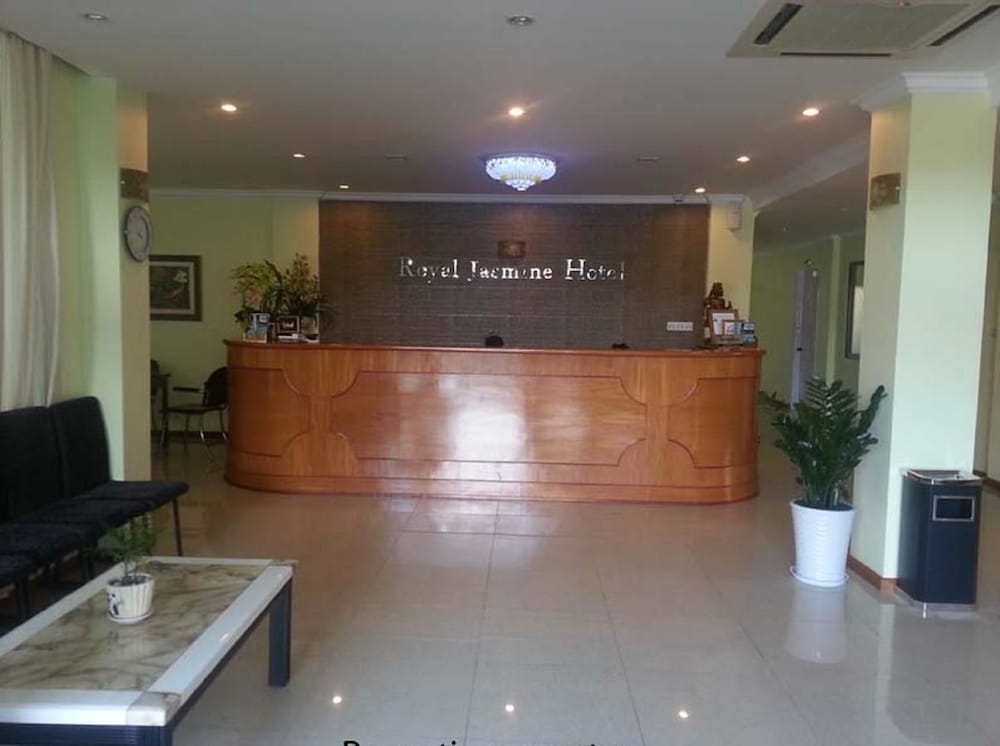 Royal Jasmine Hotel — Pyin Oo Lwin — photo 4