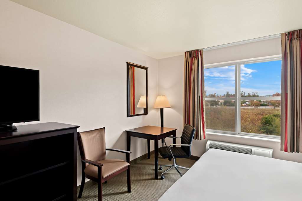 Comfort Inn & Suites Creswell - photo 15