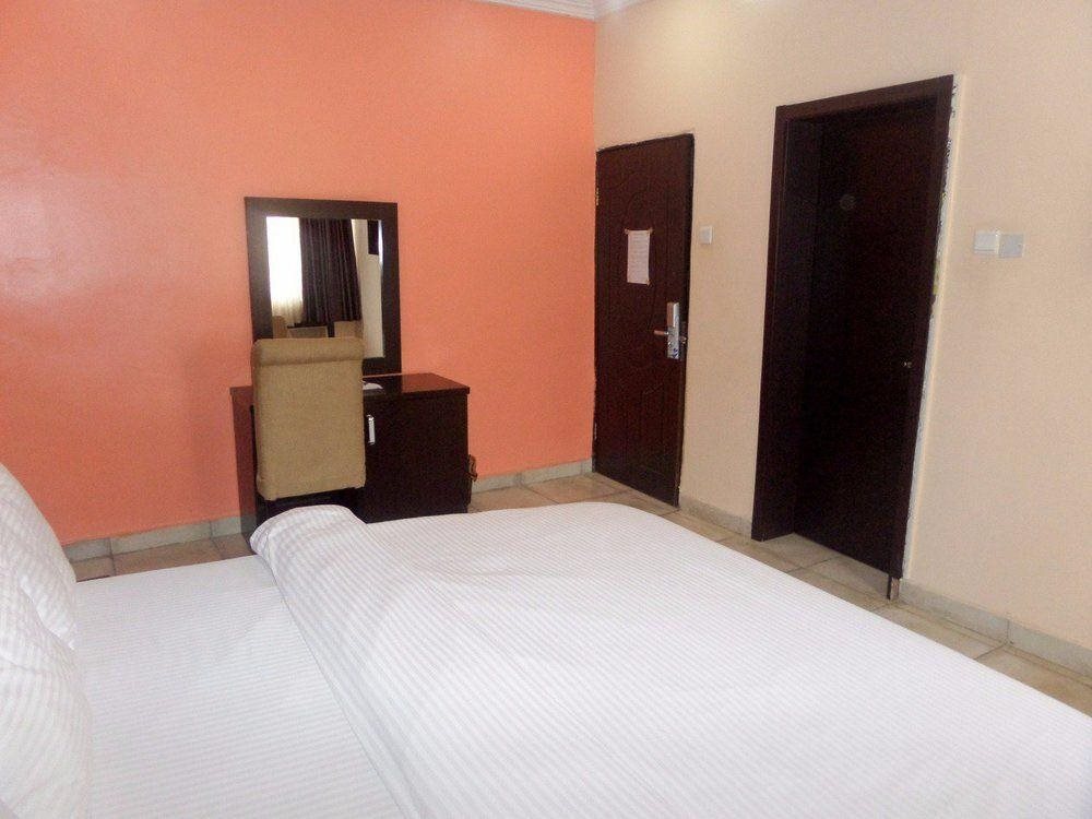 Siman Suites - carbon neutral hotel in Abuja