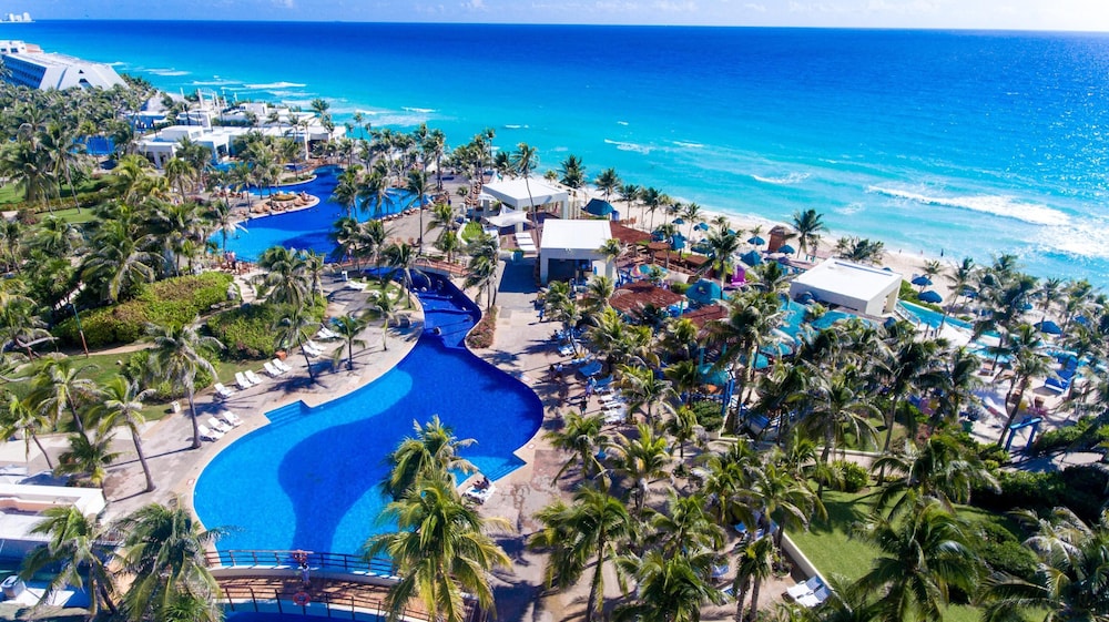 The Grand Oasis Cancun All Inclusive