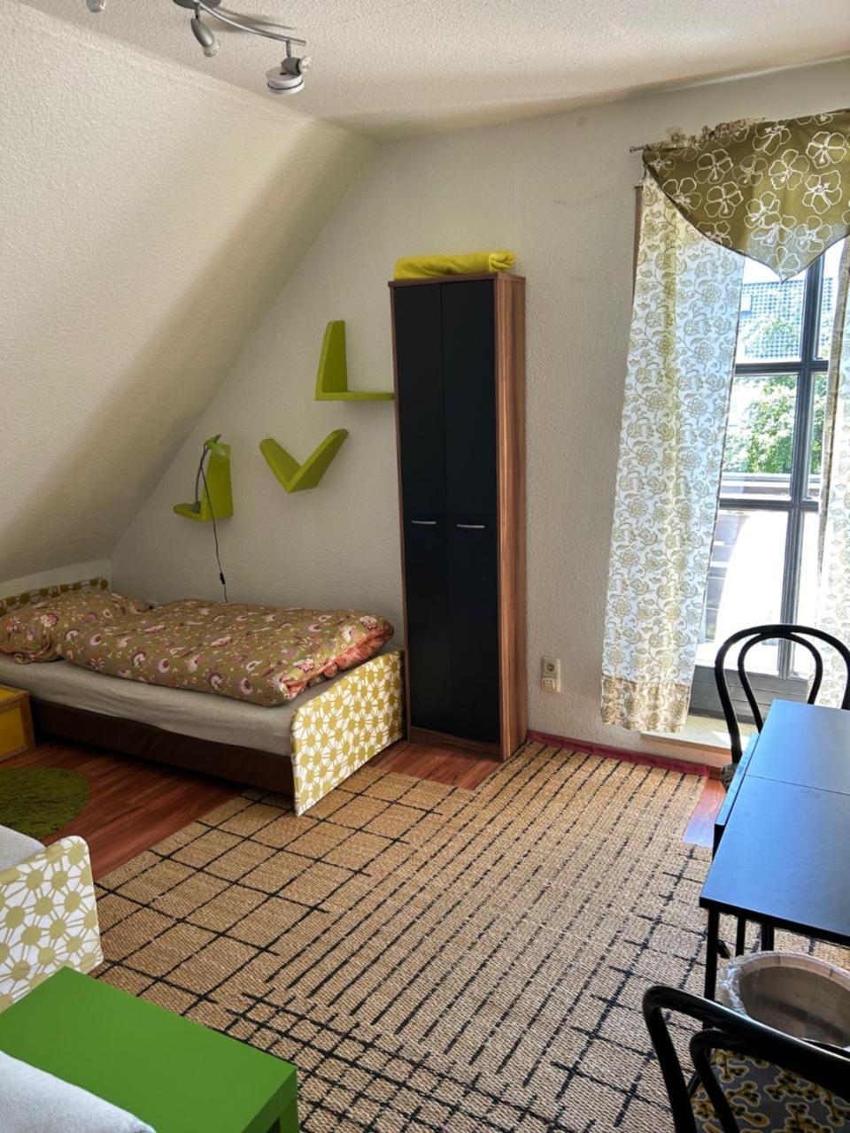 Doppelzimmer Mit Gemeinschaftsbad In Nurnberg Fischbach — Nuernberg