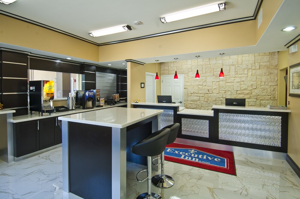 Executive Inn and Suites Tyler - photo 2