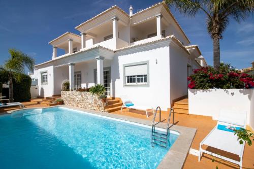 Villa Ílios Porto de Mós Lagos — 4-Star Luxury Hotel in Lagos, Portugal