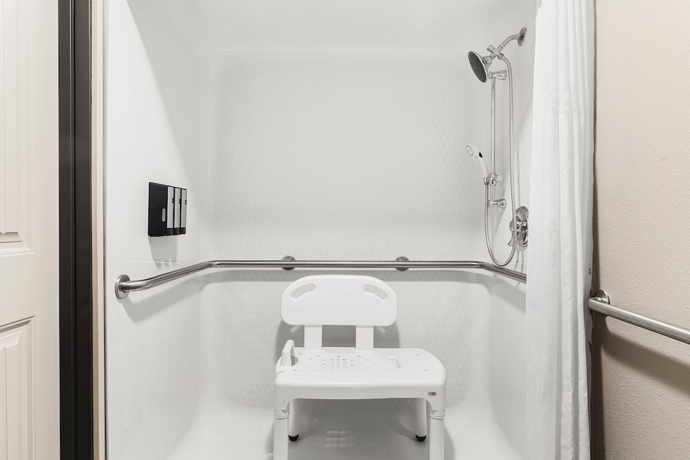 The Ashley Inn & Suites - photo 46