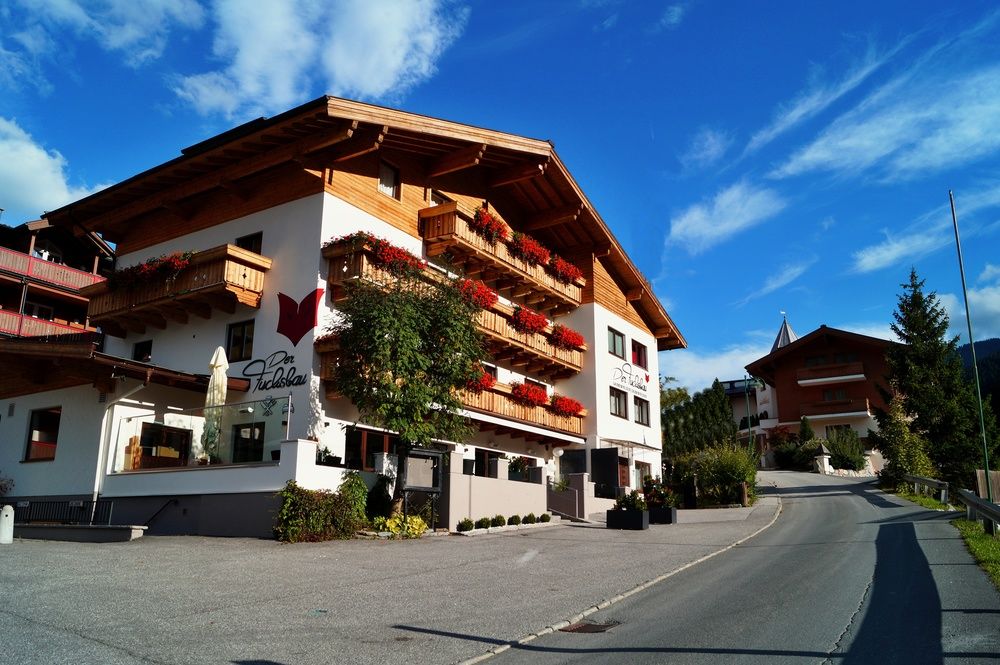 Appartements Der Fuchsbau — 4-Star Luxury Hotel in Saalbach, Austria