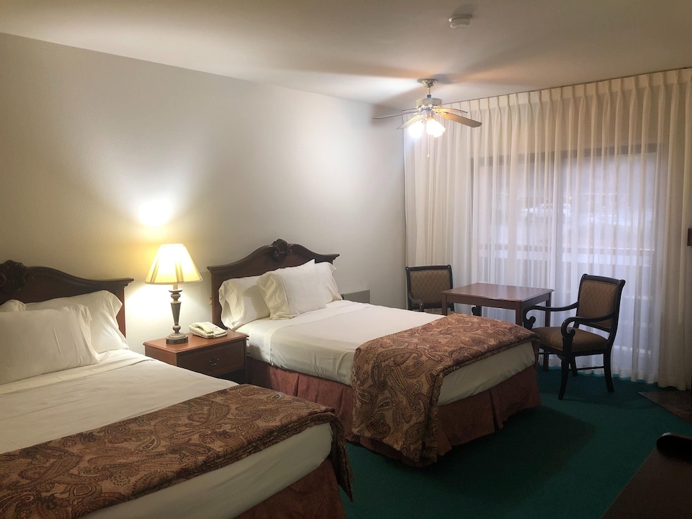 Monarch Resort - photo 7