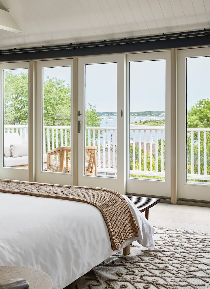 Faraway Martha's Vineyard - photo 16