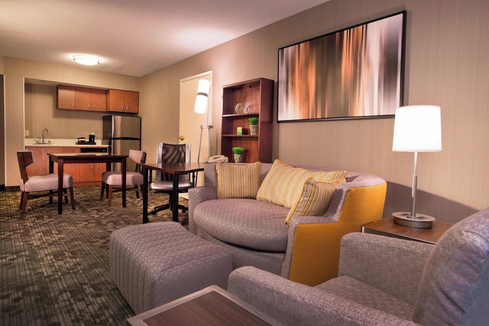 Courtyard by Marriott Tysons McLean - photo 9