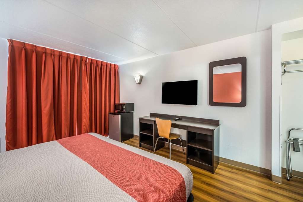 Motel 6 Henderson TX - photo 10
