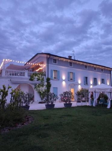 B&B La Terrazza — 4-Star Luxury Hotel in Pozzolengo, Italy