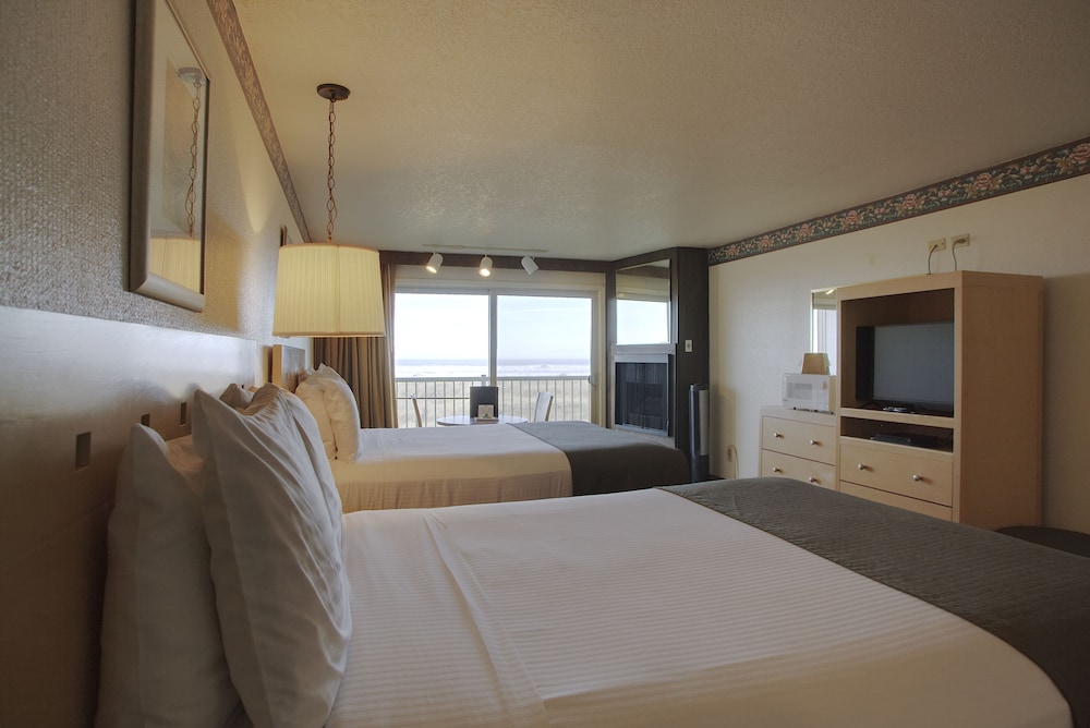 Hi Tide Oceanfront Inn - photo 31
