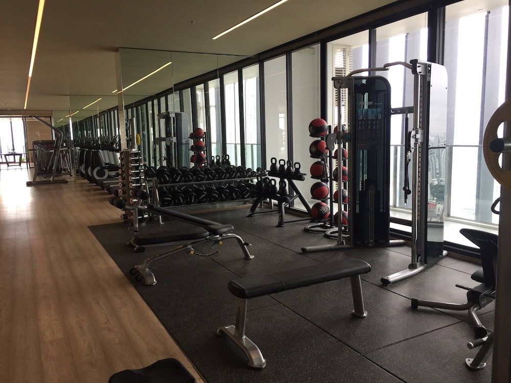 1br@bts E5 skytop Pool@50f free Pocketwifi#213