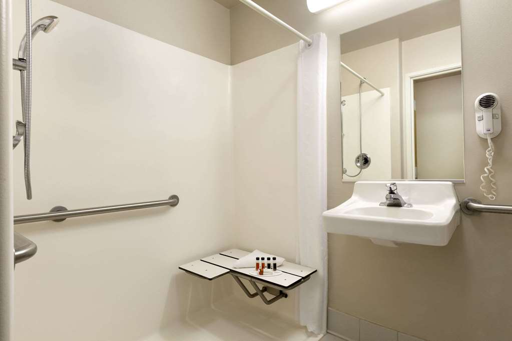 Travelodge by Wyndham Milford - photo 13