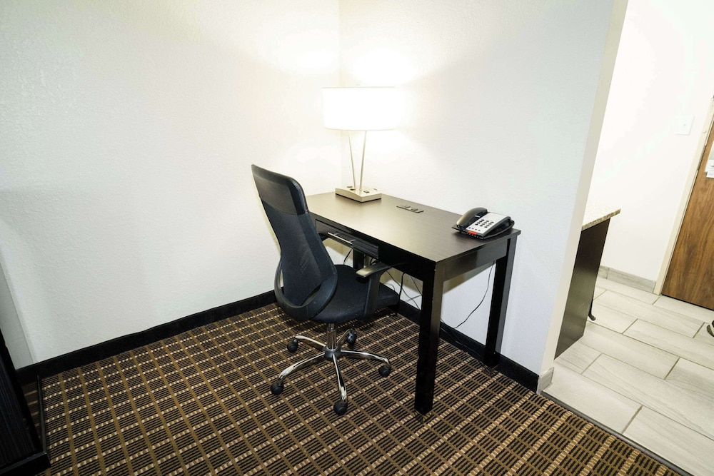 Sleep Inn & Suites Knoxville West - photo 67
