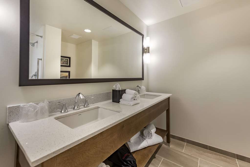 Comfort Inn & Suites Pittsburgh Northshore - photo 18