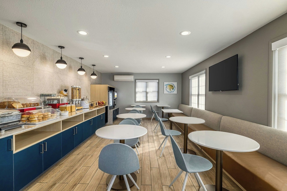 TownePlace Suites by Marriott Detroit Dearborn - photo 27