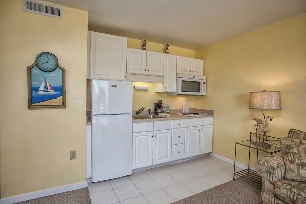 Sandpeddler Inn & Suites - photo 121