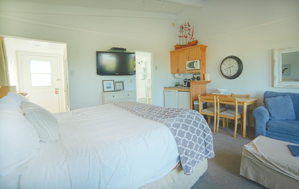 Driftwood Resort - photo 13
