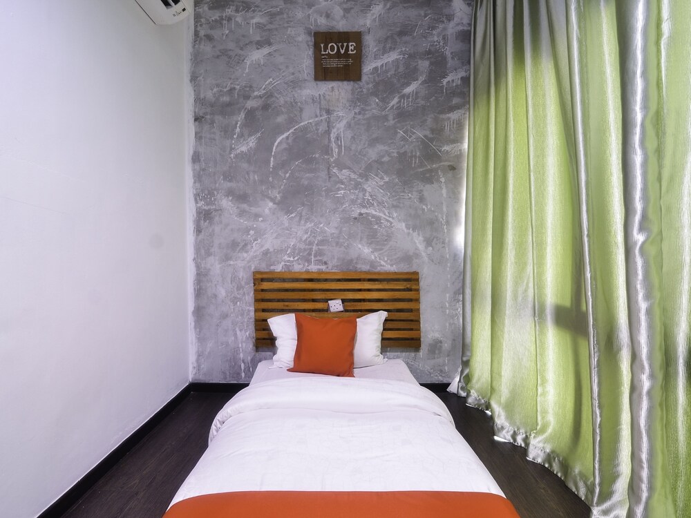 Memoire Express Floors — Kuching — photo 5