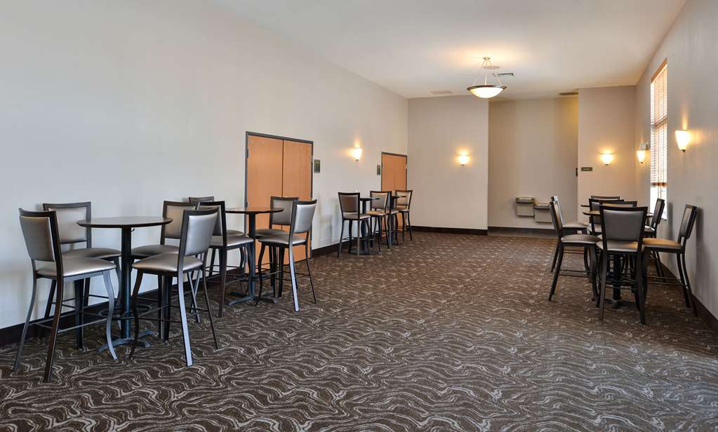Comfort Inn & Suites Madison North - photo 39
