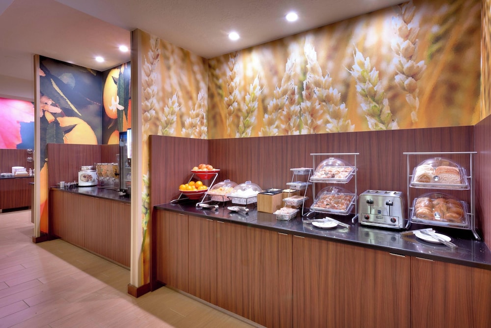 Fairfield Inn and Suites by Marriott Salt Lake City Downtown - photo 43