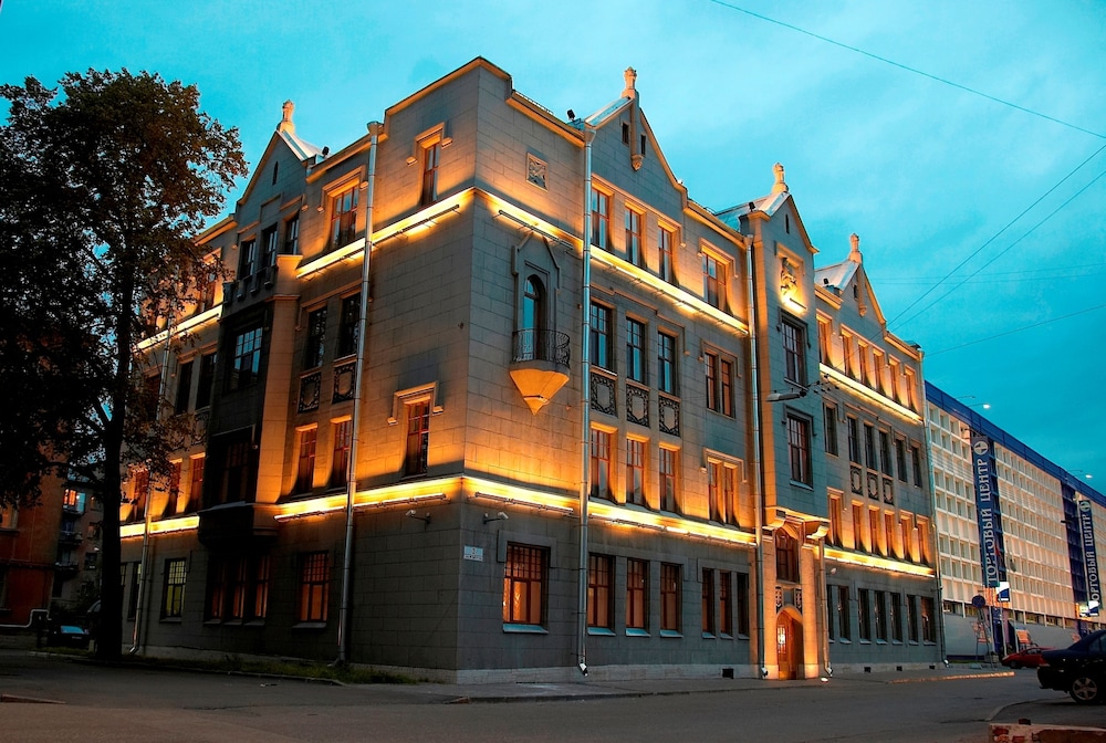 Lancaster Court Hotel — 4-Star Luxury Hotel in Saint Petersburg, Russia