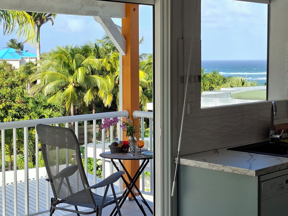 Les cocotiers Anse Montal in Le Moule, Guadeloupe