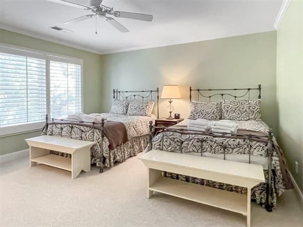 189 Twin Oaks at the Sea Pines Resort - photo 2