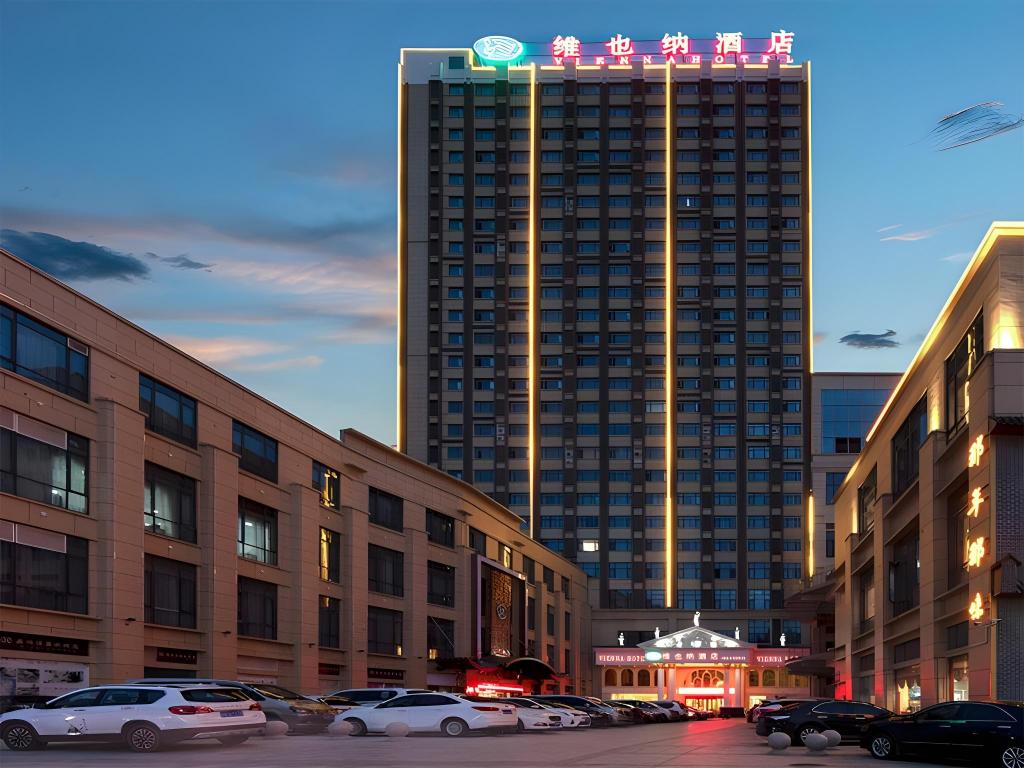 Vienna Hotel Anhui Taihe Baitai Xingma International in Taihe, People's Republic of China