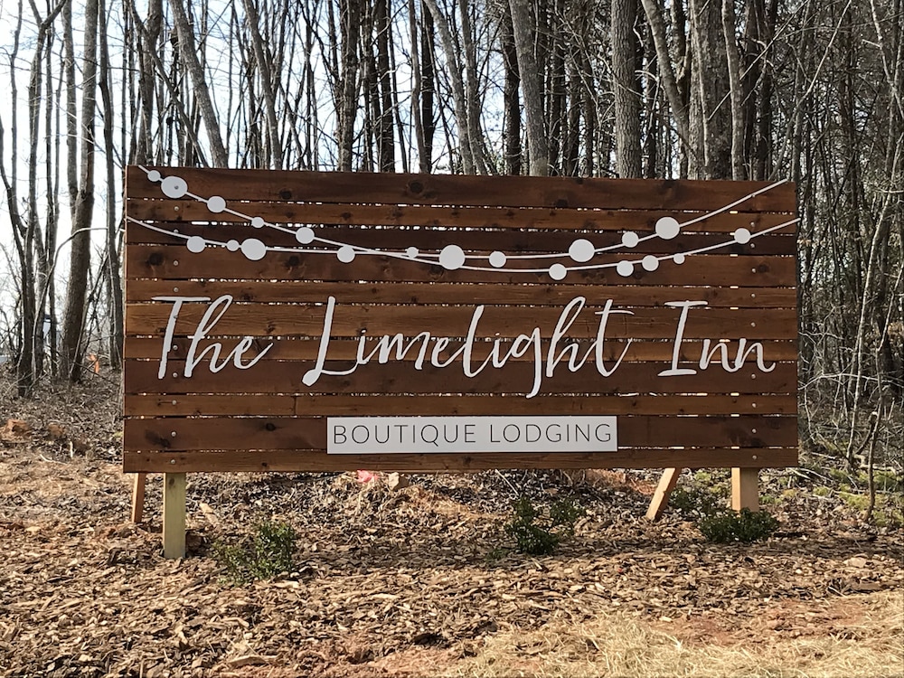 The Limelight Inn in Dahlonega, United States