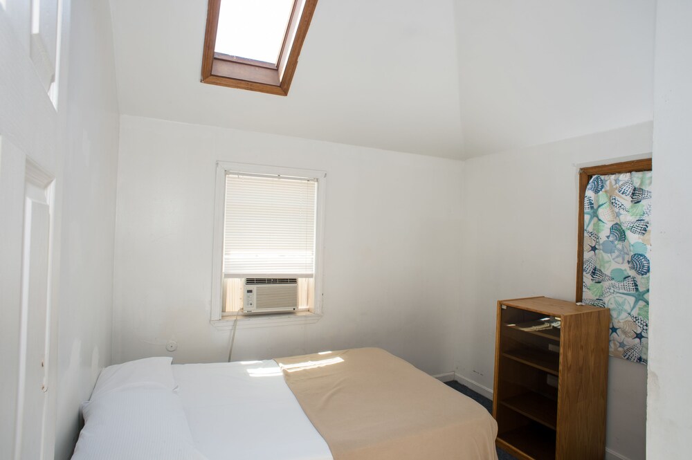 Nautical Motel and Suites - photo 20