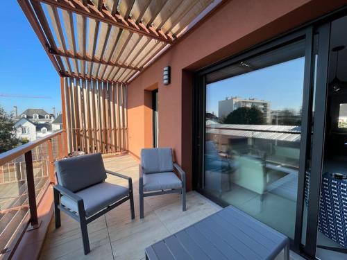 T3 Neuf Balcon Proche Centre Ville in Vannes, France