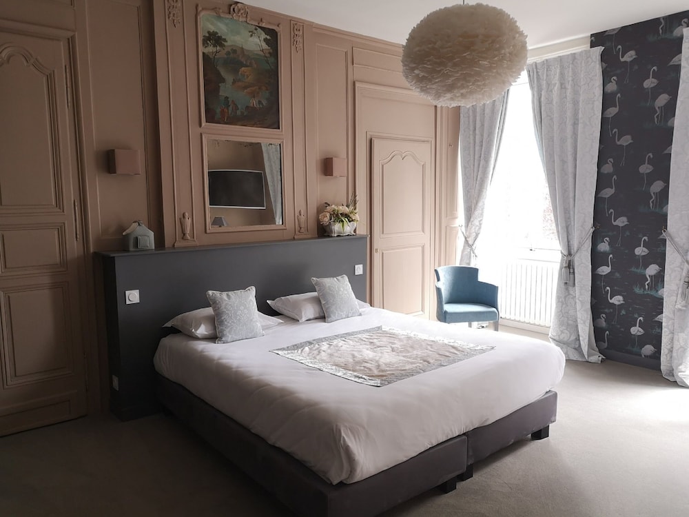 Hôtel Perier du Bignon — 4-Star Luxury Hotel in Laval, France