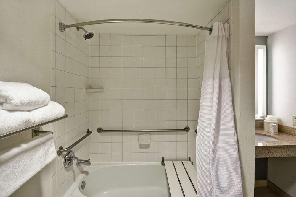 Hilton Garden Inn Gulfport Airport - photo 27