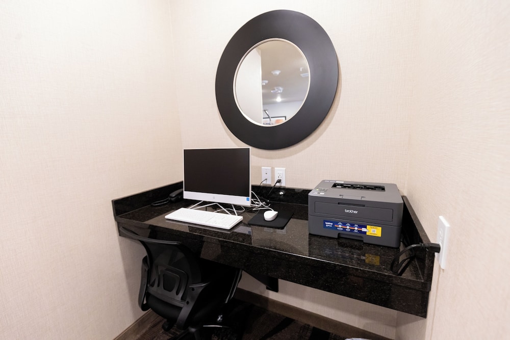 Cobblestone Inn & Suites Winters - photo 91