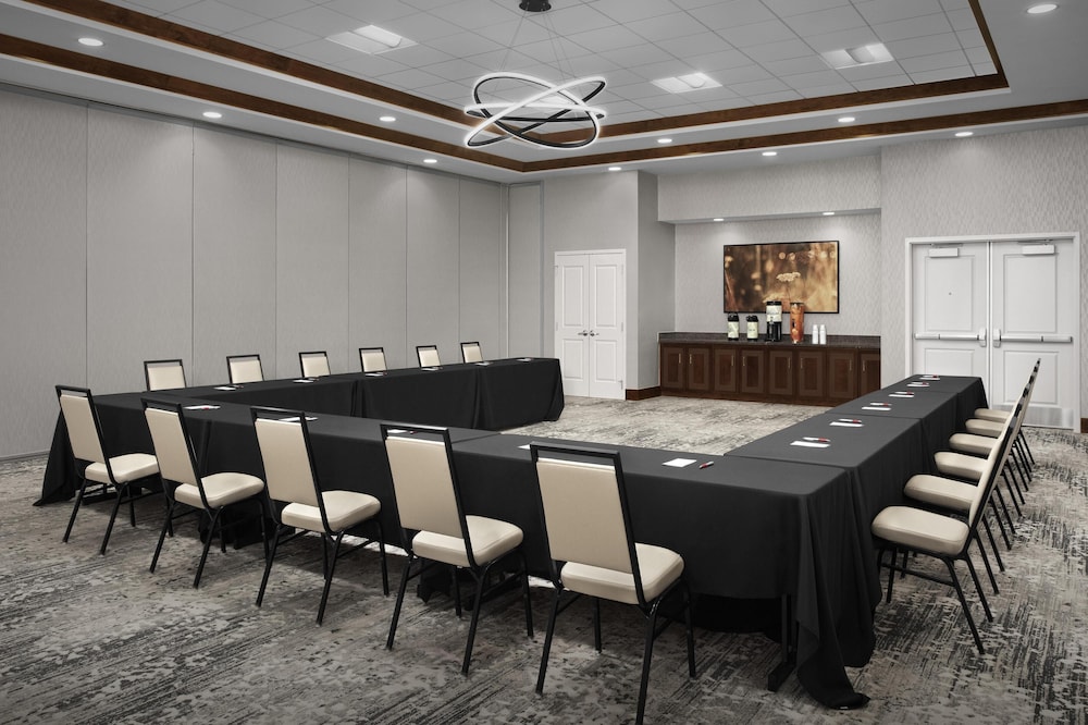 Hilton Garden Inn Oklahoma City Bricktown - photo 36