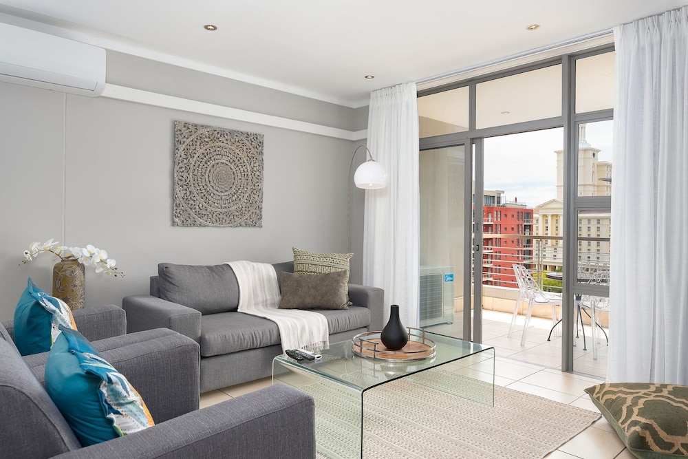 Icon Cape Town City Apartments — 4-Star Luxury Hotel in Cape Town, South Africa