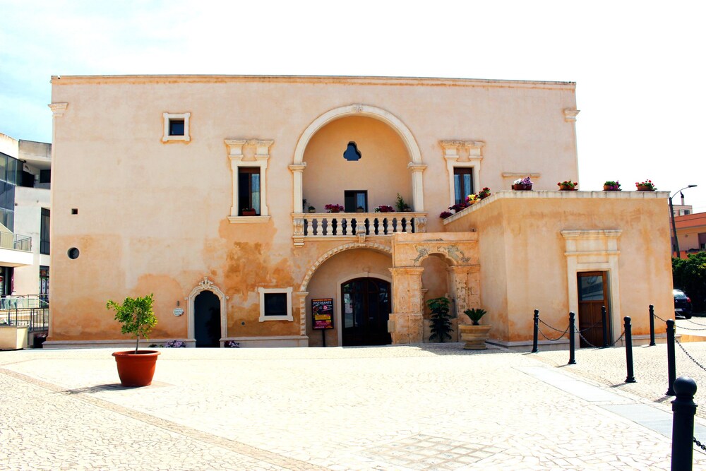 Casina Raho B&B — 4-Star Luxury Hotel in Nardo, Italy