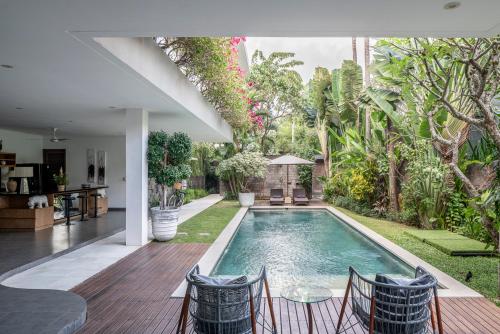 Villa Alopa 1 — 4-Star Luxury Hotel in Seminyak, Indonesia