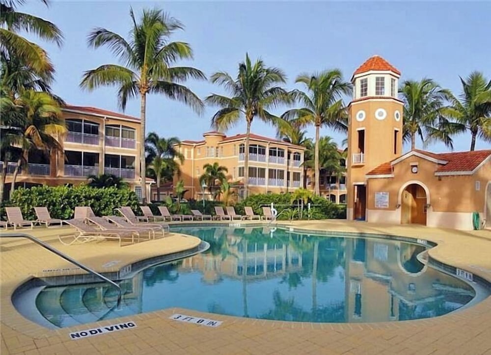 Tranquil Punta Gorda Condo w Lanai & Marina Views — 4-Star Luxury Hotel in Punta Gorda, United States