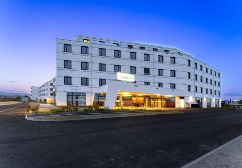 PLAZA Residence Wiener Neustadt — 4-Star Luxury Hotel in Wiener Neustadt, Austria