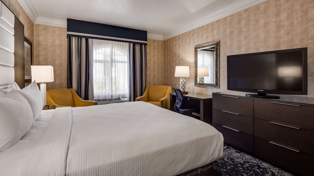 Best Western Plus Abbey Inn - photo 22