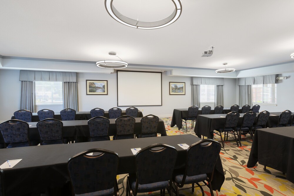 Candlewood Suites Rogers Bentonville - photo 32
