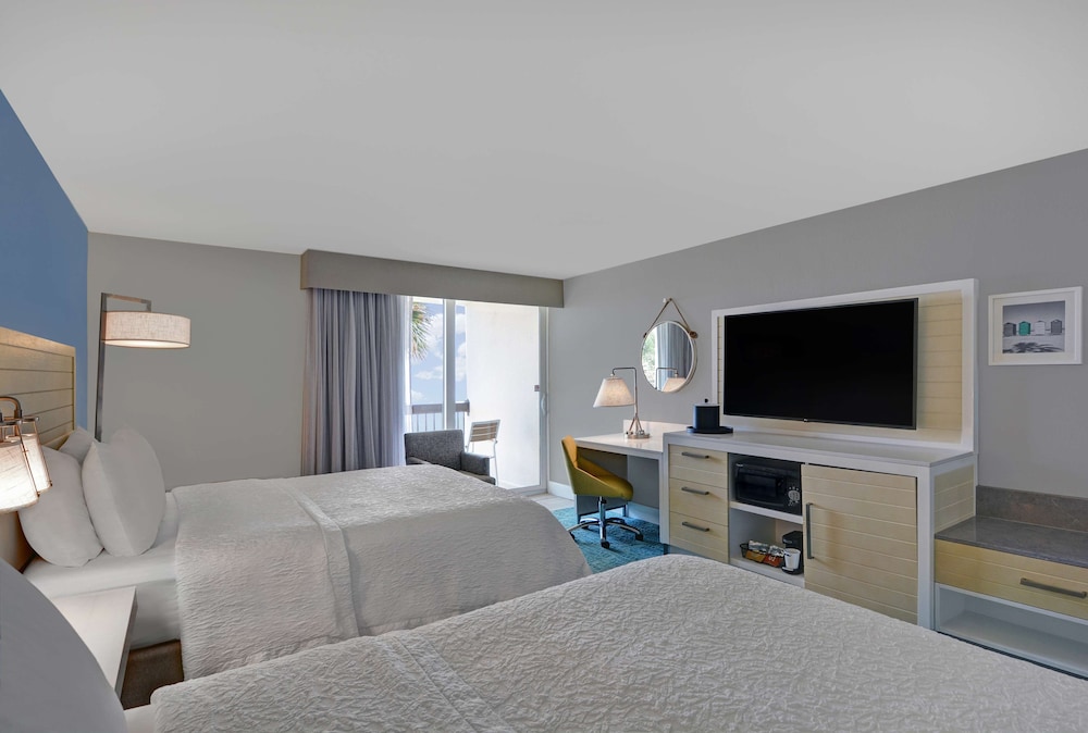 Hampton Inn Jacksonville Beach Oceanfront - photo 16