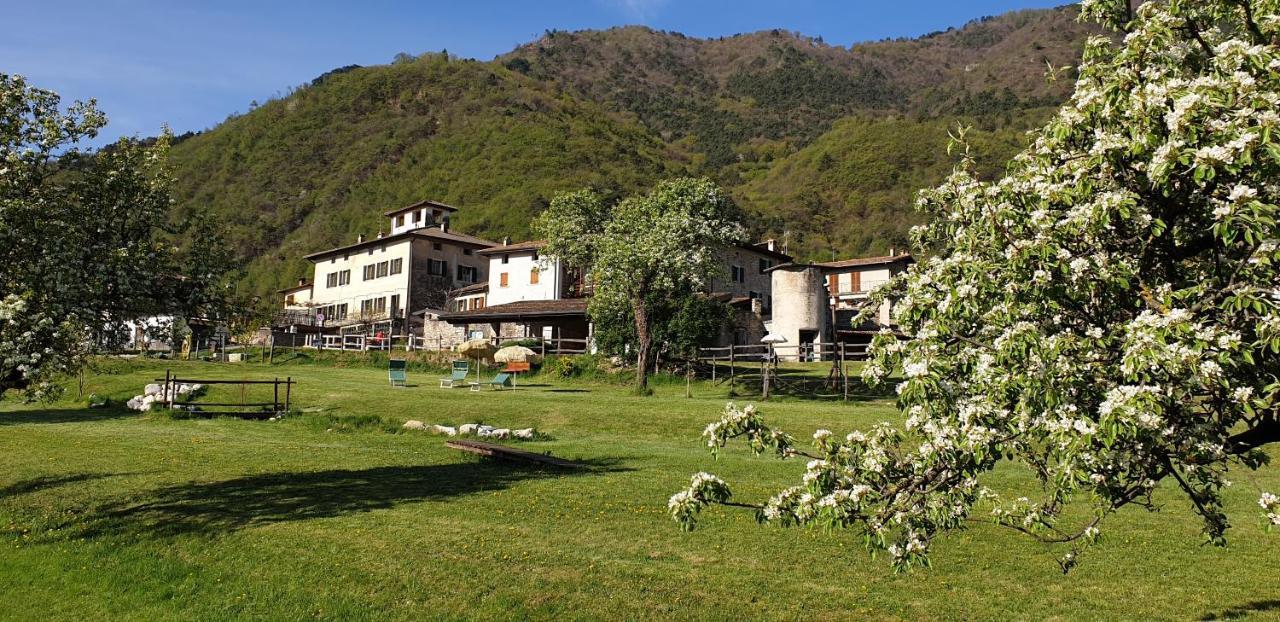 Agriturismo Al Lambic — 4-Star Luxury Hotel in Gardola, Italy