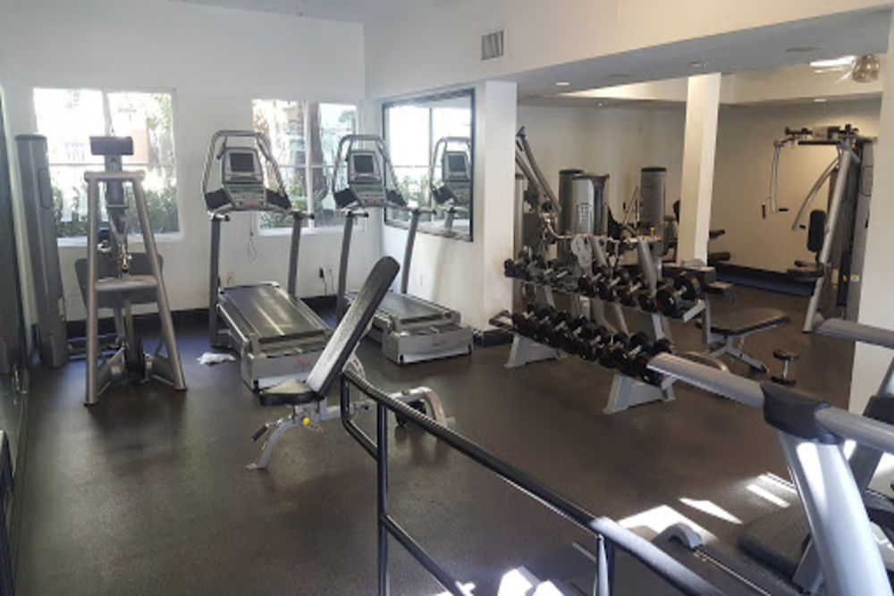 Hollywood Boulevard Extended Stay - photo 21