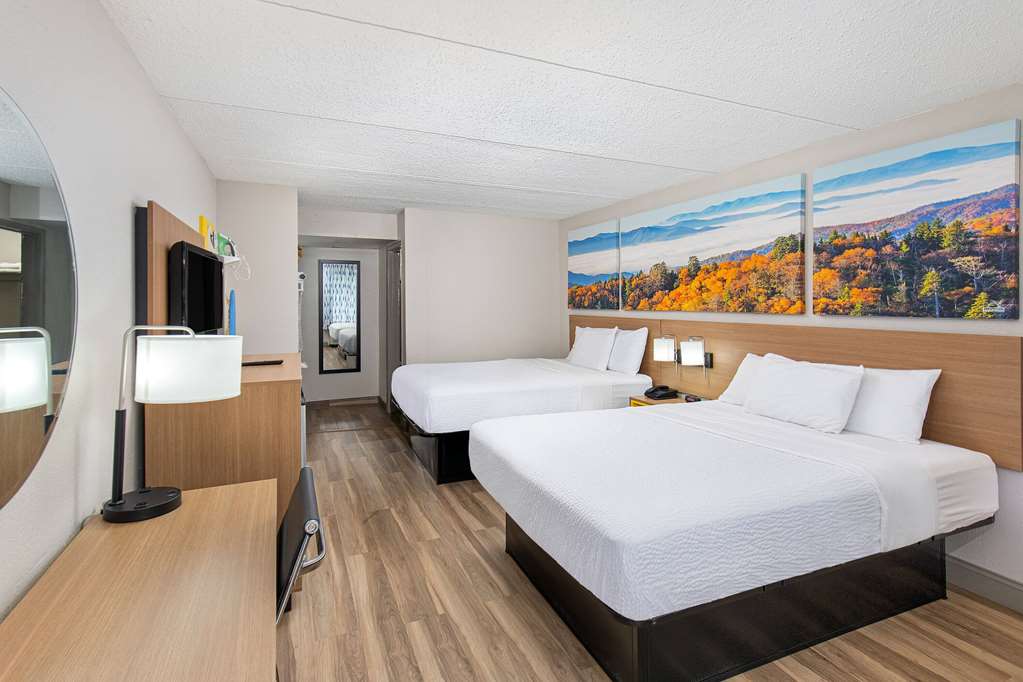 Days Inn By Wyndham Knoxville North - photo 10